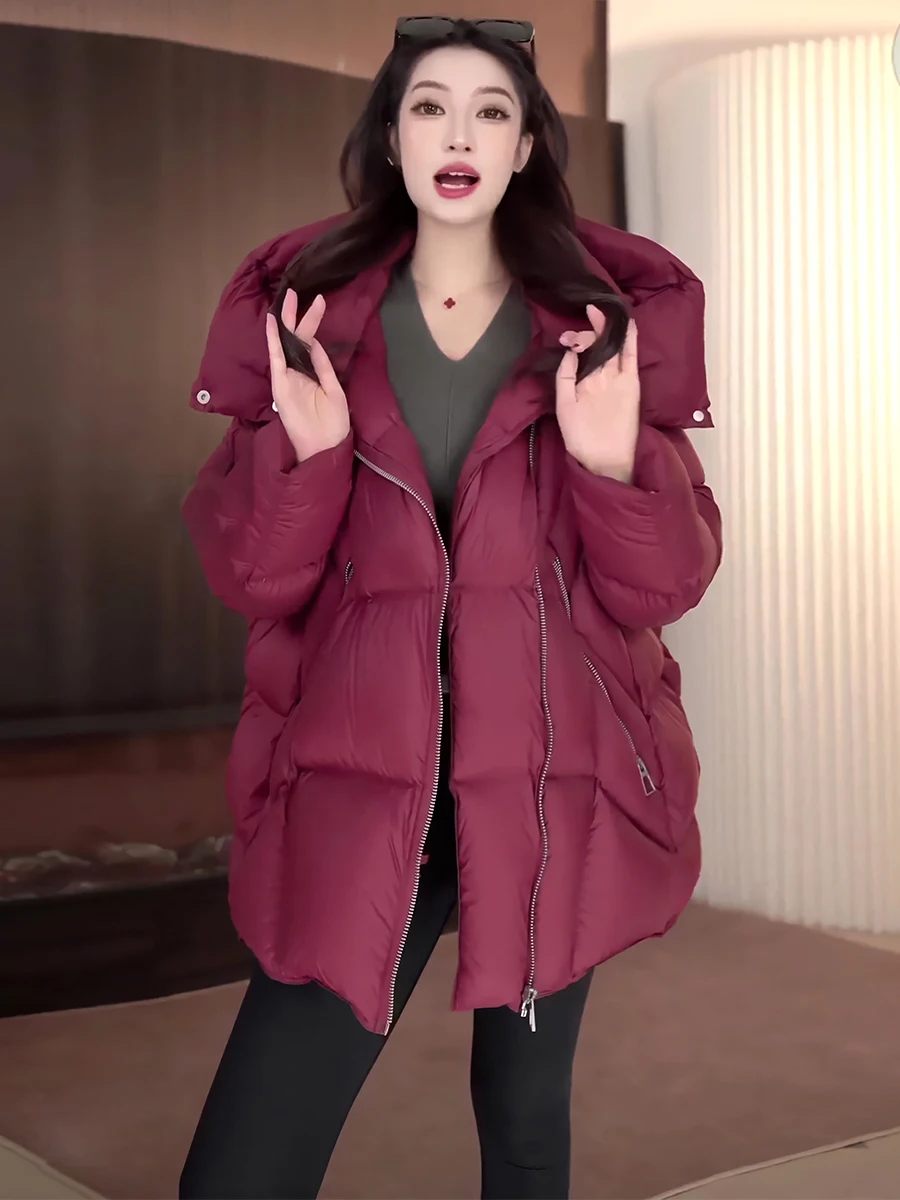 Czerwona kurtka puchowa damska zimowa nowa, mały rozmiar, średniej długości, z kapturem, modna, dojazdy do pracy, ocieplana.