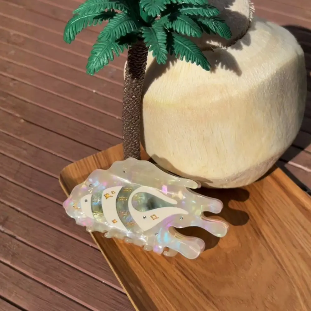 Green Flowing Star Conch Hair Claw Clip