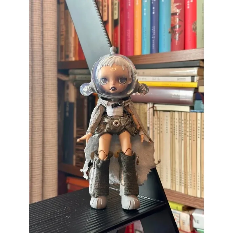 

POP MART SKULLPANDA Big Family Dark Star Фигурка 1/8 BJD: Милая и Изысканная Коллекционная Игрушка, Креативный Элемент для Декора, Подарок