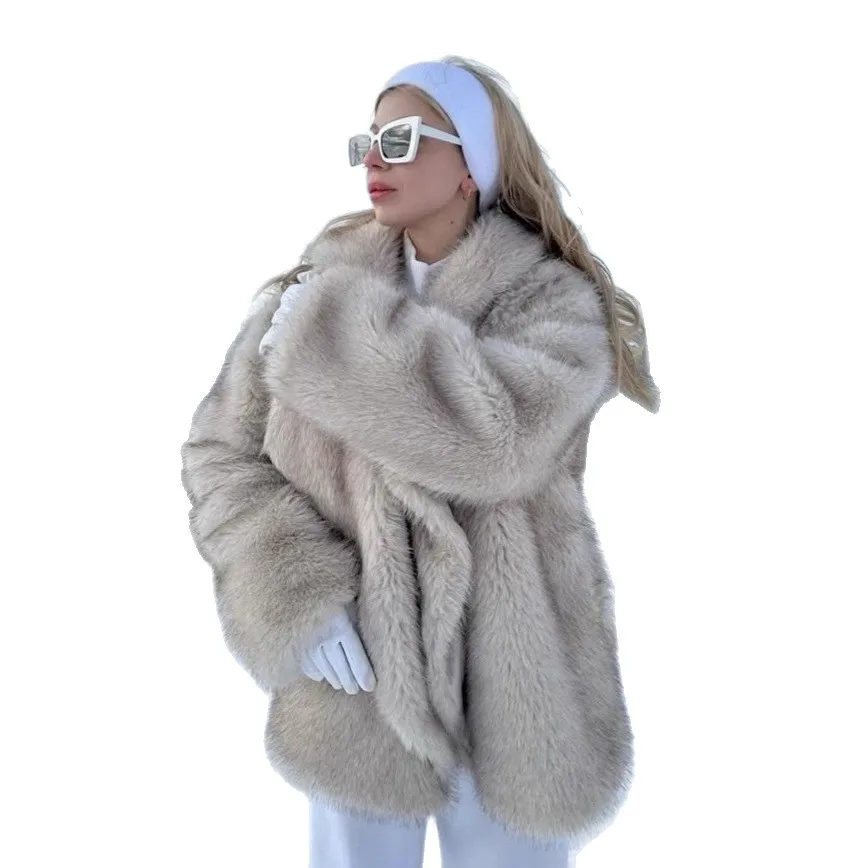 معطف فرو صناعي نسائي شتوي لعام 2025 بألوان متدرجة معطف فرو الثعلب الصناعي المنفوش للإناث على طراز Instagram سترة من الفرو للسيدات صديقة للبيئة