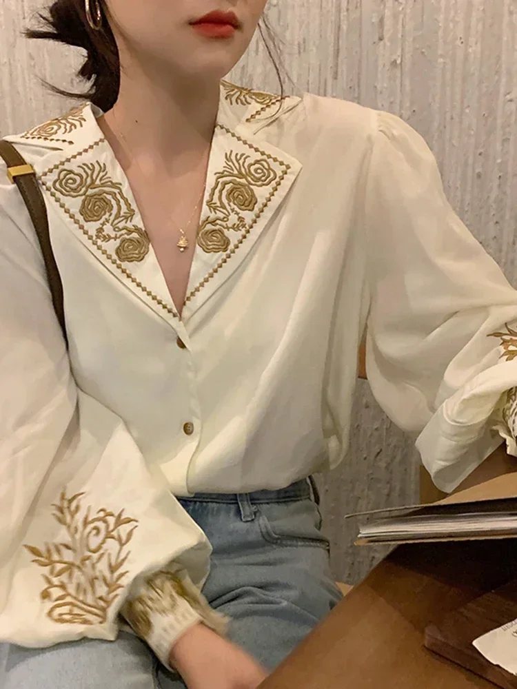 Spring Autumn New Retro Lapel Shirt Female Heavy Industry Embroidery Single-breasted Loose Lantern Sleeve Shirt Top UK921