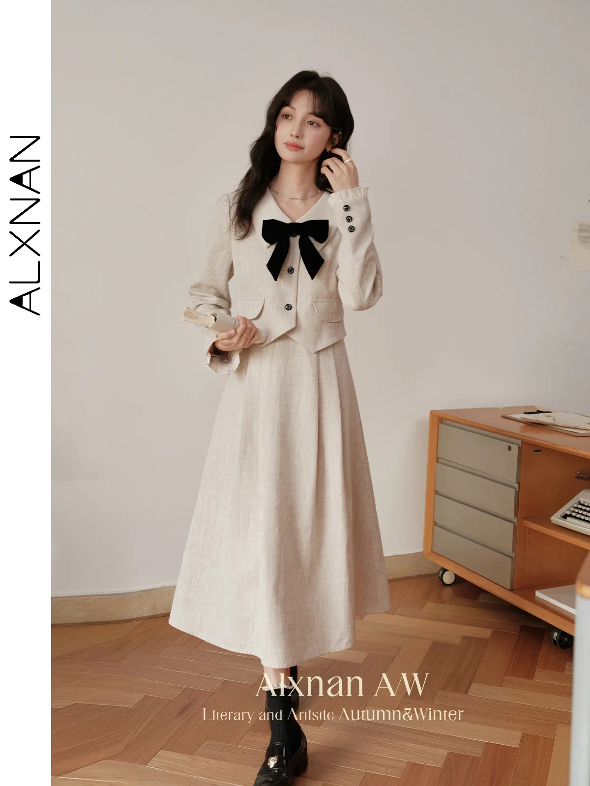 

ALXNAN Women's Long Dress Elegant V-neck Bow Velvet Metal Buttons Pleated Dresses Office Lady Fake Two-piece Dress QYM002289
