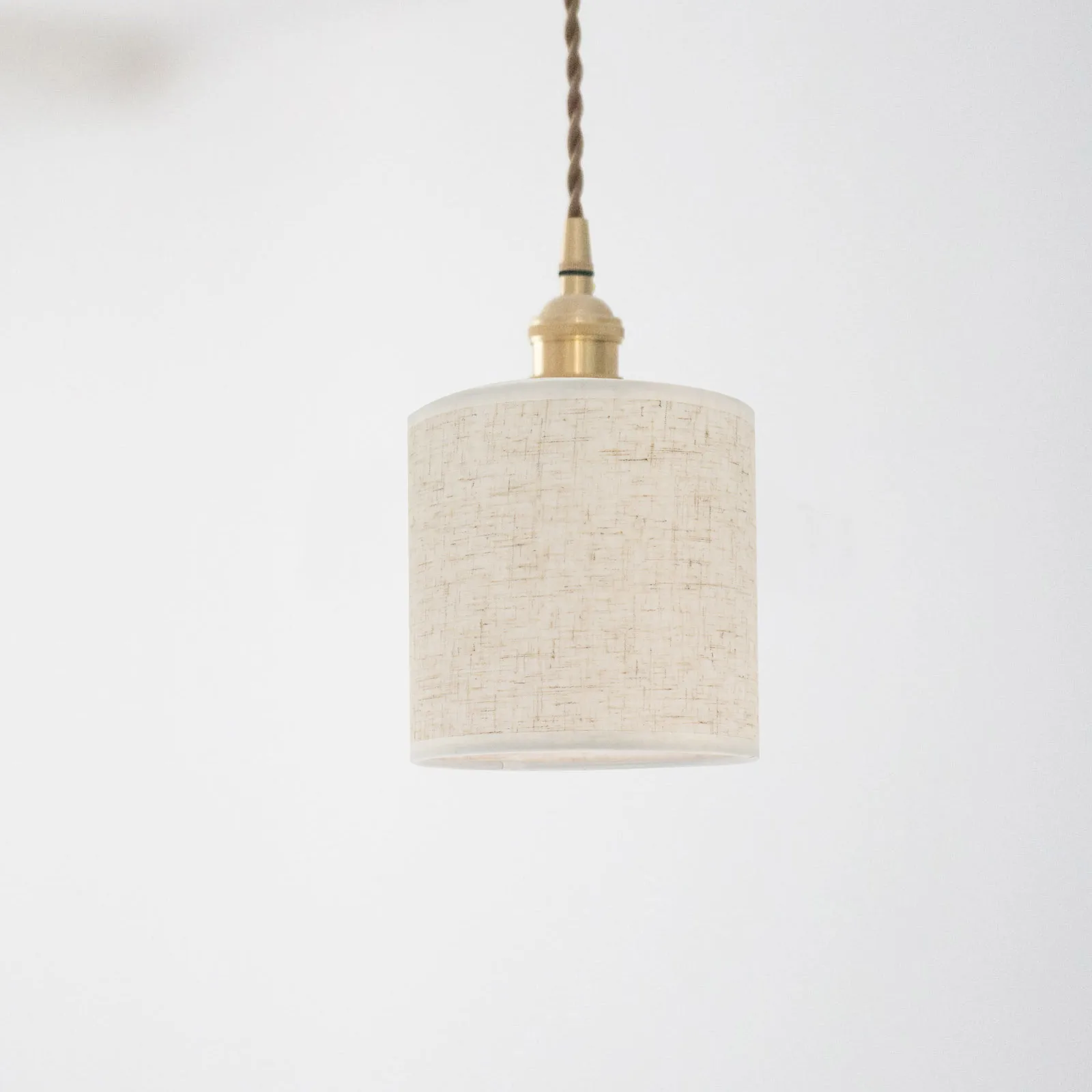 

1 pc Linen Lamp Shade Medium Drum Ceiling Light Cloth Lampshade Rustic Hanging Bedroom Light Shade Durable Metal Frame Dust