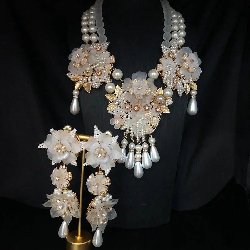 

Pure Handmade Weaving Tassel Pearl Crystal Flowers Necklace Earring Fashion Accessories Two-Piece Set High-Quality