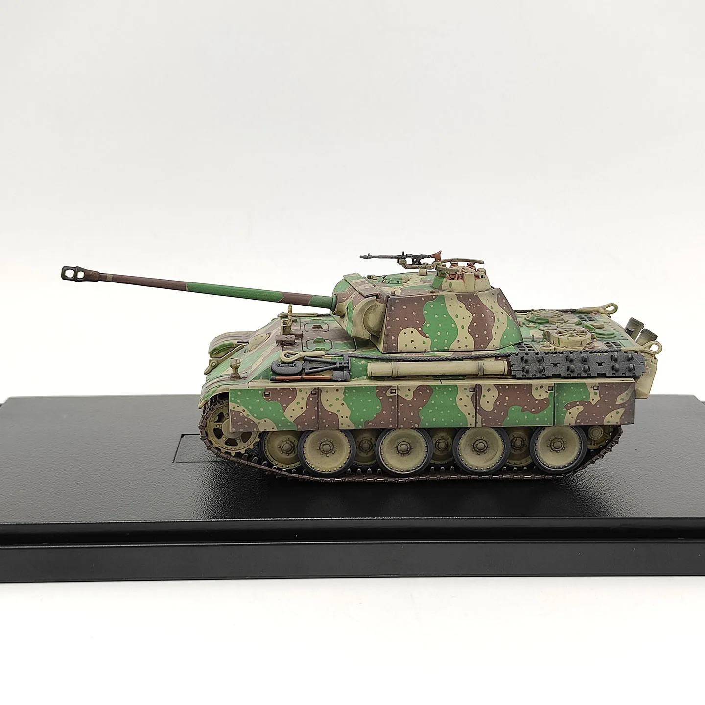 Weilong 1:72 Scale Black Panther G Sd.Kfz.171 63209 Late Production Plastic Tank Model