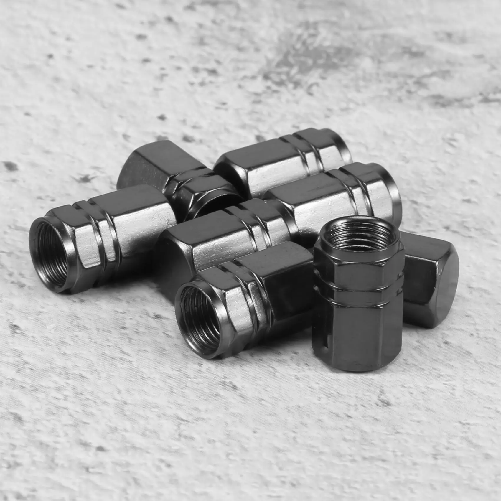 CMCN 8 ชิ้นยาง Stem Valve Caps วาล์วล้อครอบคลุมรถกันฝุ่นหมวกยาง, รูปทรงหกเหลี่ยมไทเทเนียมสีเทา
