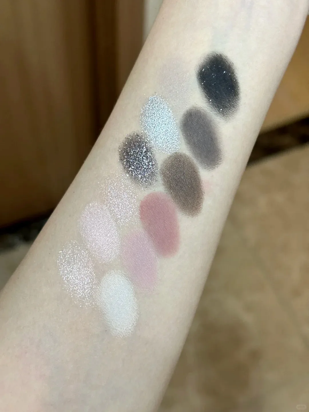 ジョーシー ハート オブ ザ オイスター アイシャドウ パレット ソフトピンク アイメイク マット＆シマー仕上げ アイシャドウ ヴィーガン クルエルティフリー