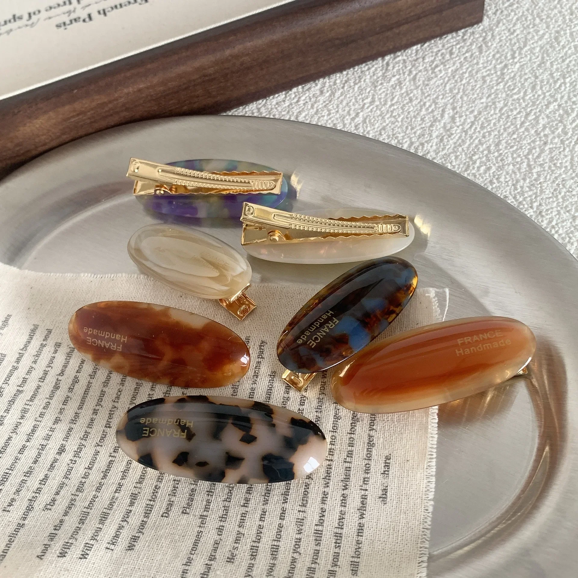 Woman Exquisite Version Gold Label Elliptical Small Acetate French Hair Claws Barrettes Trendy Side Clips Girls Hair Accessories
