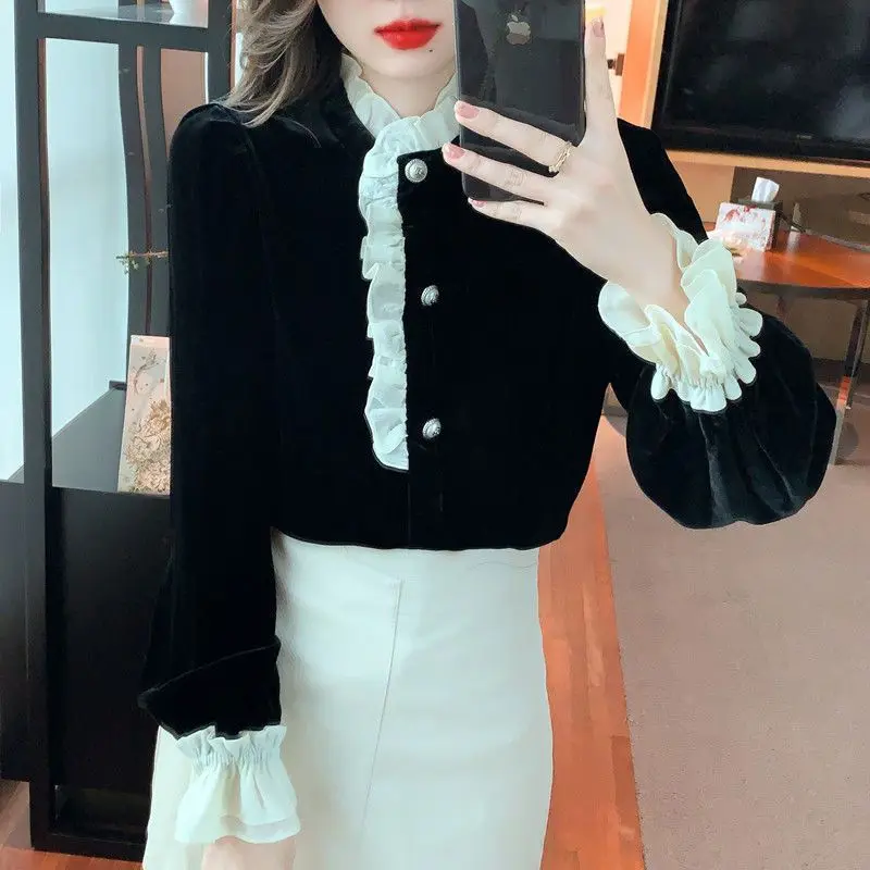 Black Gold Velvet Patchwork Long Sleeved Shirt for Women New French Retro Age Reducing High-end Lace Border Top