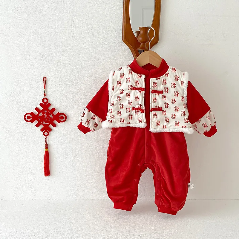 

Winter New Baby Jumpsuit with Plush and Thickened Warmth for Outdoor Wear, Baby's Annual Clothing Two-piece Set