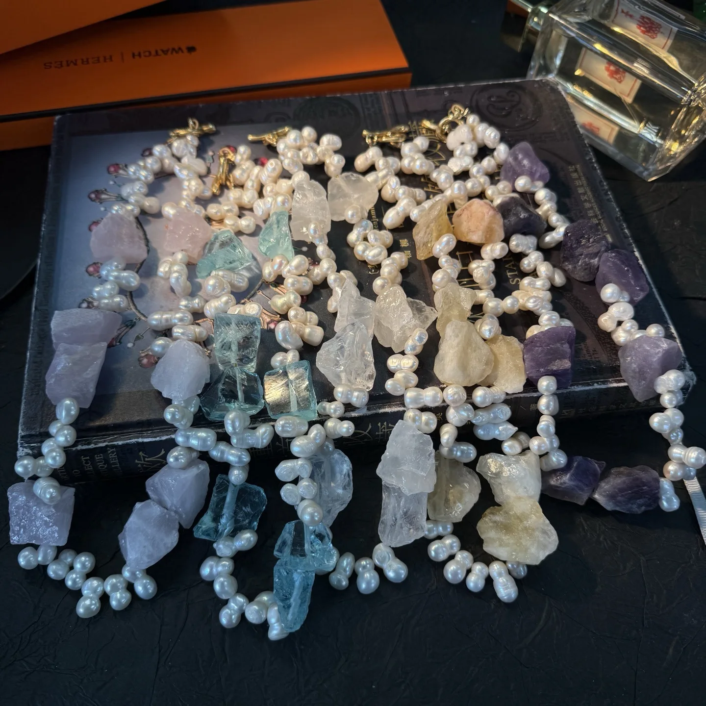 

Vintage Design Retro Sweet Style Necklace Freshwater Pearl Crystal Inlay Delicate Feminine Jewelry for Outfits Casual Occasions