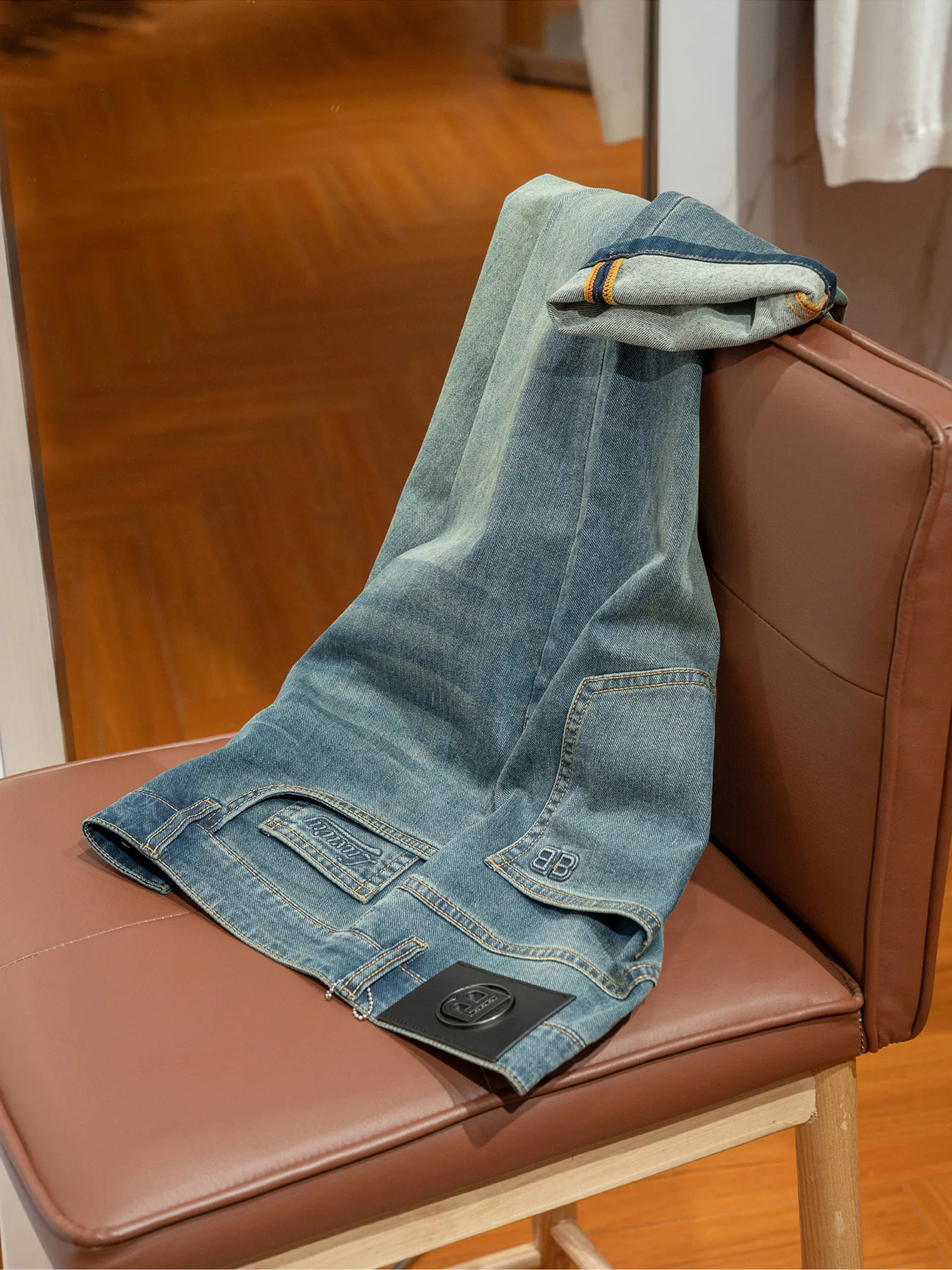 

Comfort from the inside out High stretch cotton trousers Spring and summer fashion and versatile slim fit small straight jeans