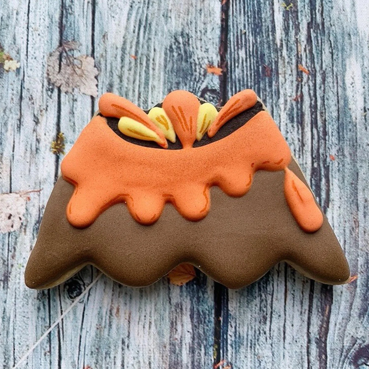 KENIAO Volcano Cookie Cutter - 9.8 cm - Dinosaur Biscuit Fondant Bread Sandwich Mold - Stainless Steel