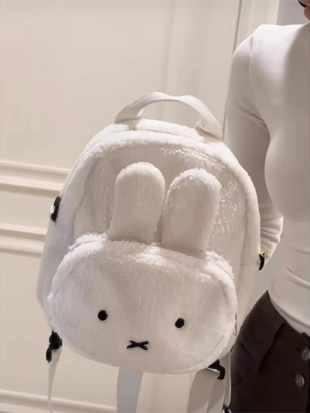 กระเป๋าเป้สะพายหลังลายการ์ตูนกระต่ายมิฟฟี่ ทำจากขนแกะ นุ่มสบาย เหมาะสำหรับฤดูหนาว ใช้งานได้หลากหลาย สไตล์ทันสมัย เหมาะเป็นของขวัญสำหรับคู่รัก