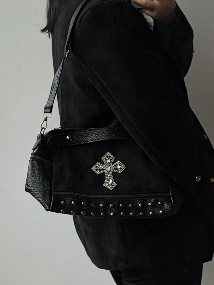 

Rivet Messenger Bag Portable Goth Black Bag Original Suede Rhinestone Cross Locomotive Bag