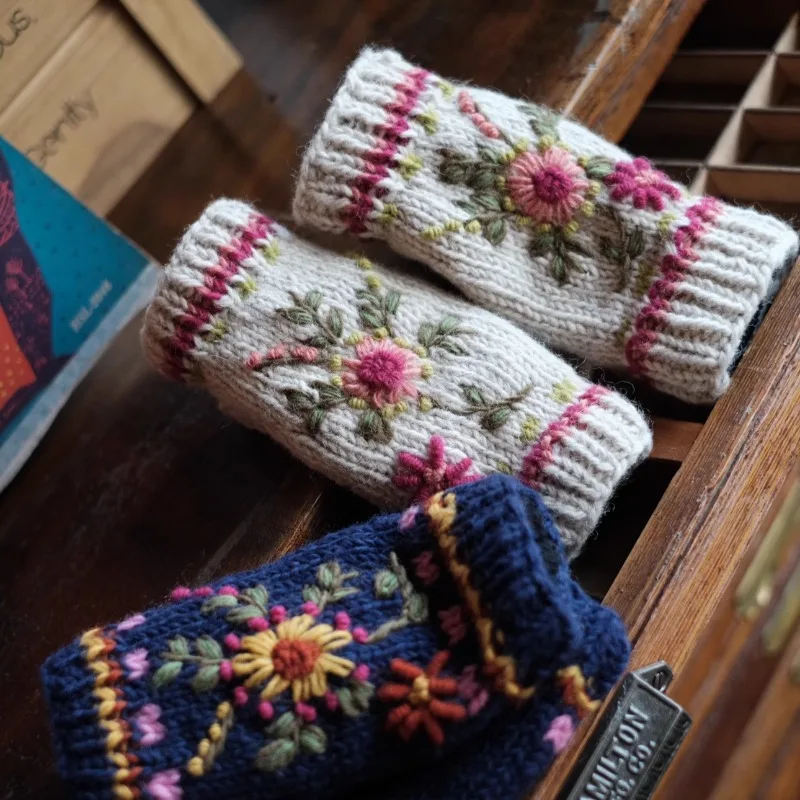 

Новые зимние стильные перчатки из шерсти с вышивкой ручной работы плюс бархатные перчатки с половиной пальца