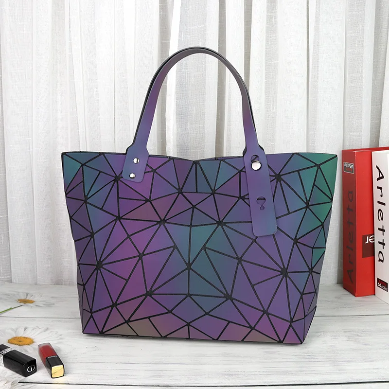 Summer 2026 Women's Geometric Holographic Luminous Shoulder Bag Luxury Designer Deformation Messenger Tote Handbag for Shopping