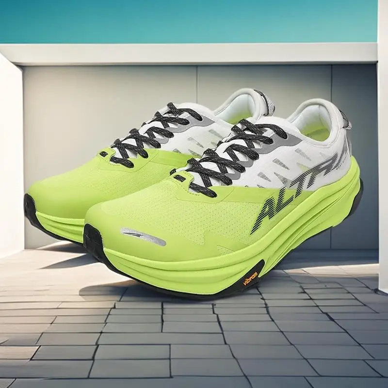 

Кроссовки для бега FallDurable, сочетающиеся с жесткой тренировкой.