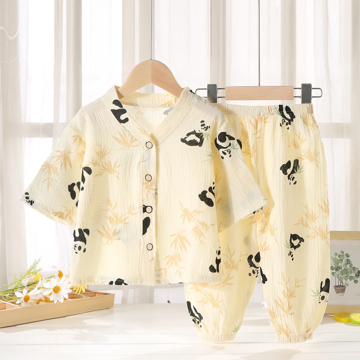 

New 2024 Kids Summer Thin Pajamas Sets Boys Girls Cartoon Three-quarter Sleeve V-neck Cotton Yarn Shirt + Pants Baby Loungewear