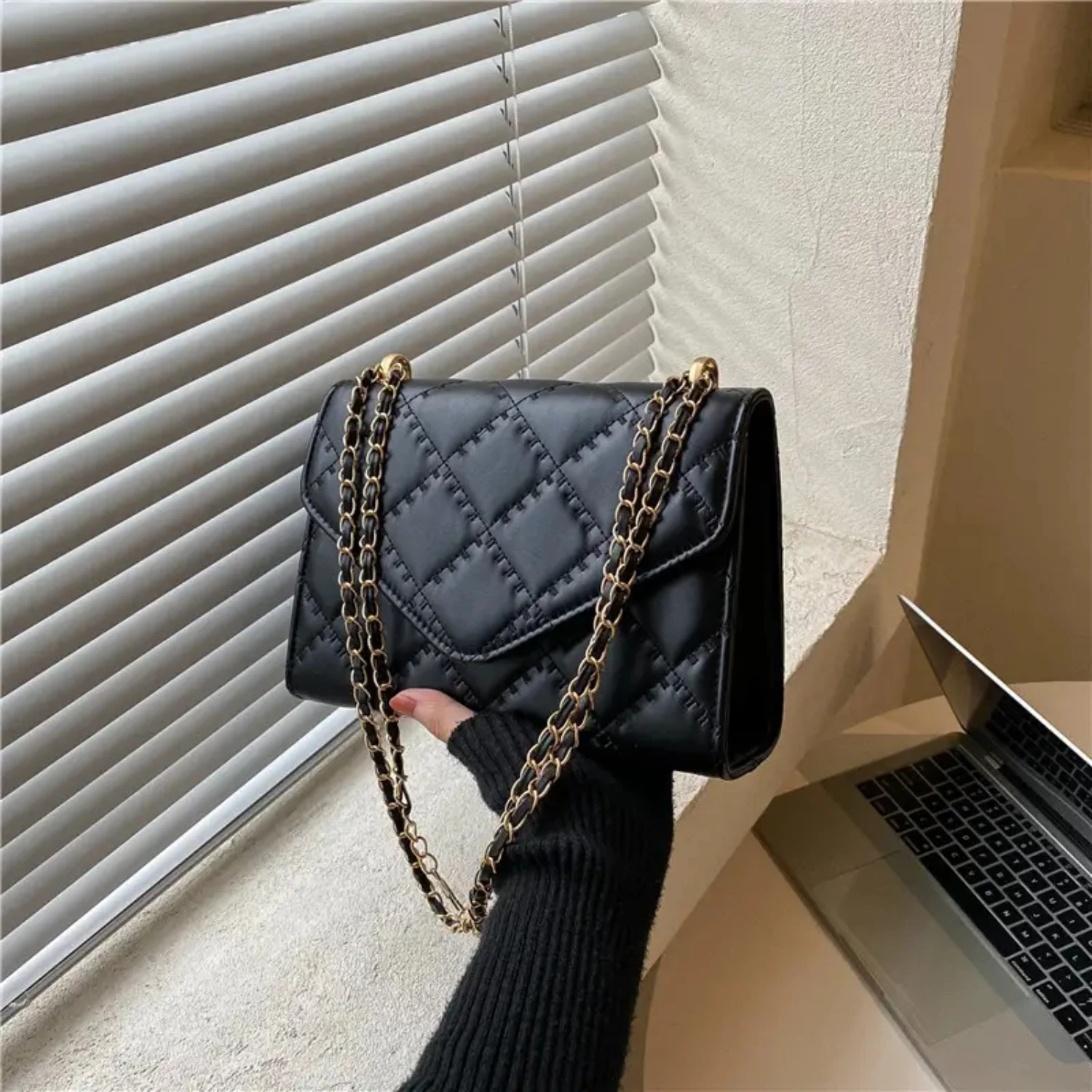 

Fashion Embroidery Thread Sling Handbag, Flap Shoulder Bag For Women