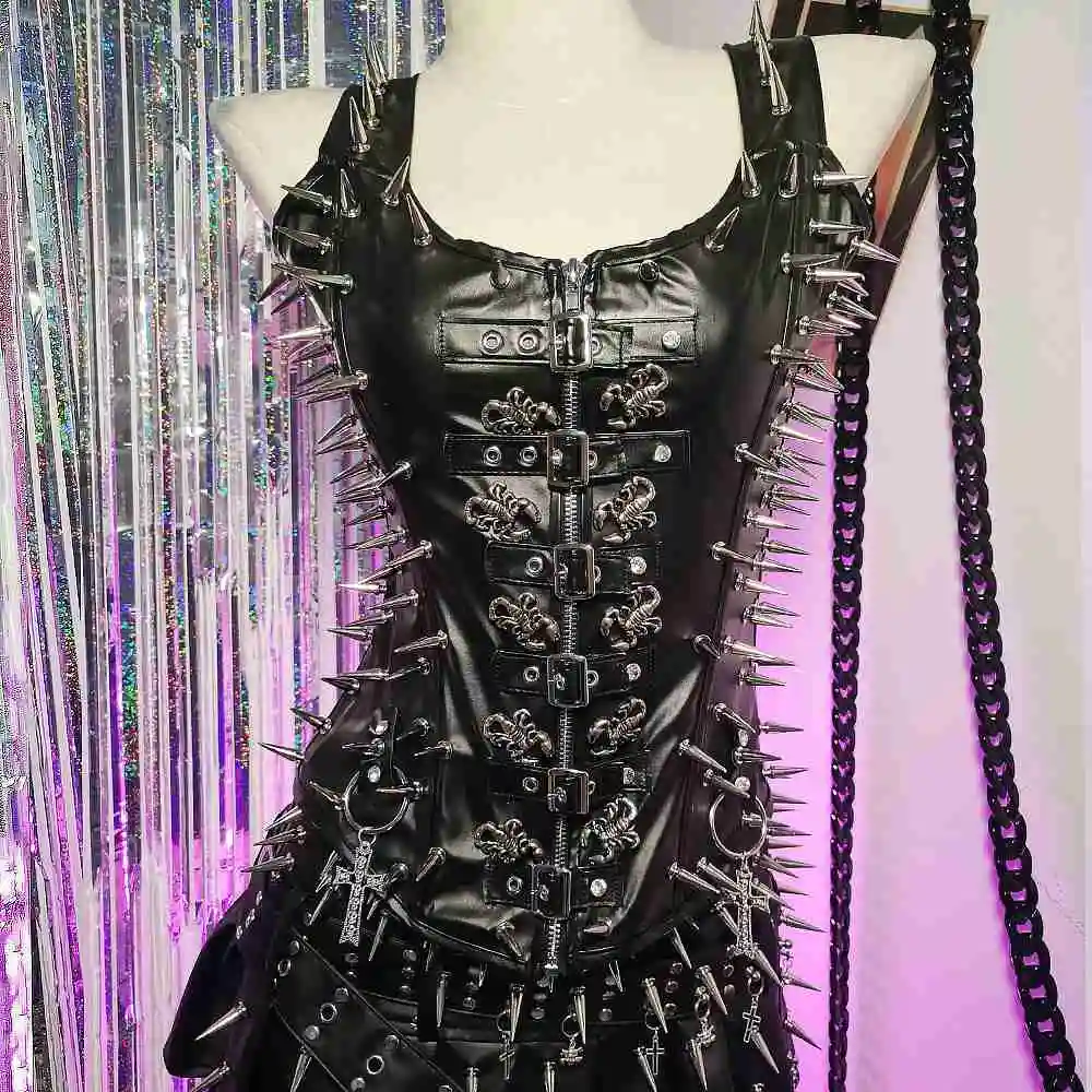 Spike cravejado rebite escorpião cruz moda revival punk rock harajuku y2k halter camisola topos adolescente grunge e-girls emo goth