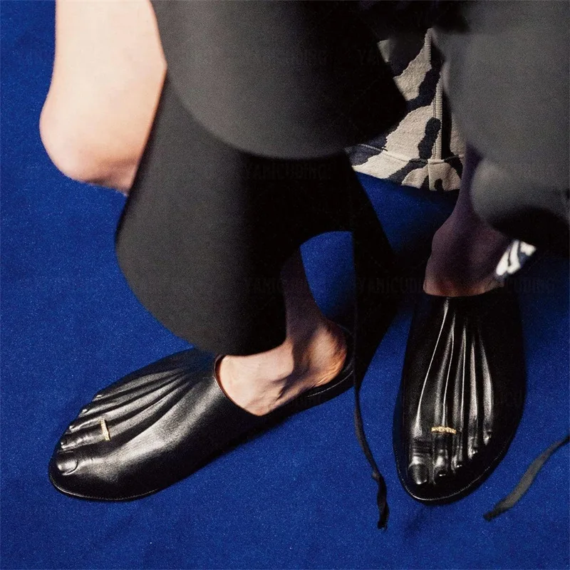 Summer New Women's Four Colors Metallic Five Toe Ring Mules Unique Finger Design Flat Heel Fashion Runway Casual Beach Slippers
