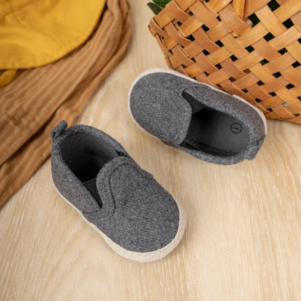 2024 Nieuwe Zachte Zolen Anti-Slip Wandelschoenen Ademende Babyschoenen Pasgeboren Klassieker 0-18 Maanden Baby Slip-On Casual Schoenen