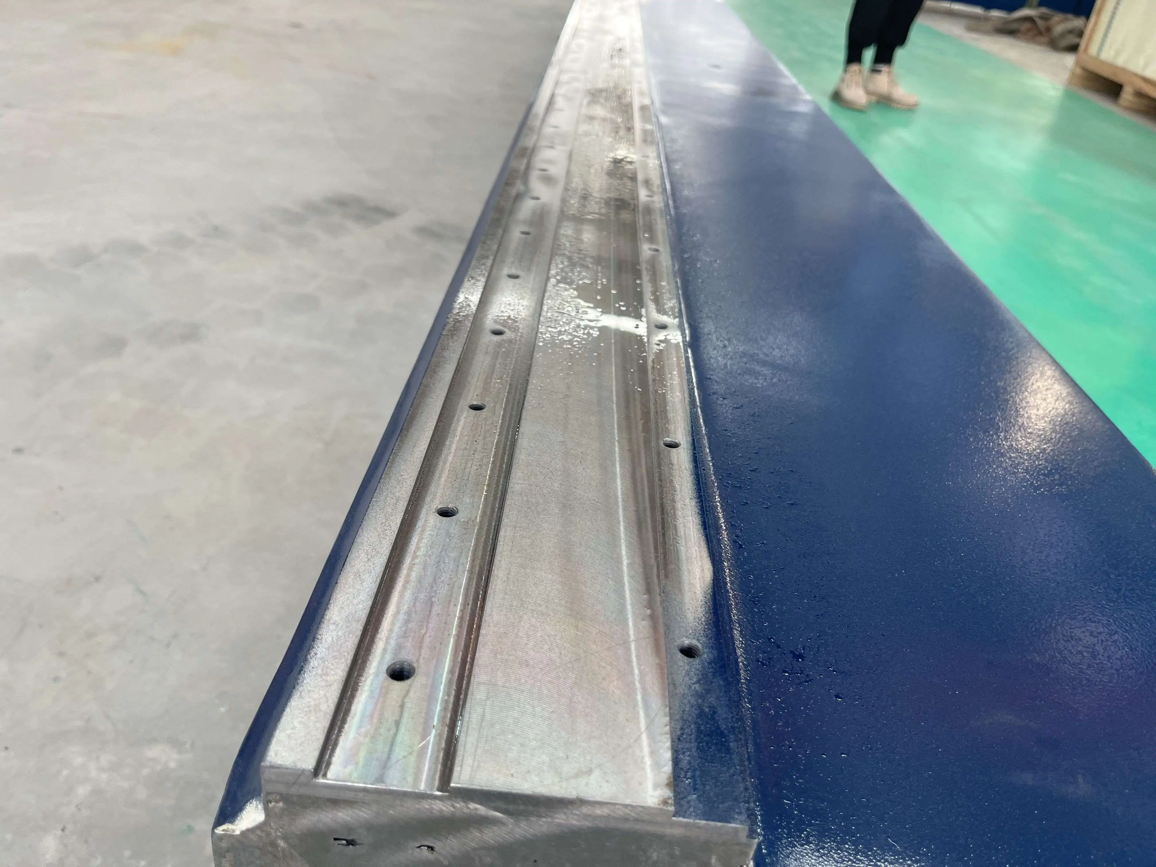 

Large Format 3015 Fiber Laser Cutter Machine With 3000mm X 1500mm Cutting Area For Metal Manufacturing