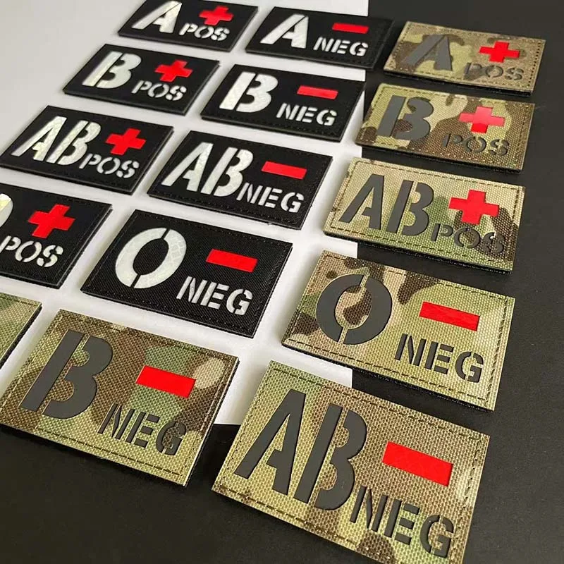 1 Stück Blutgruppe A B AB O NEG POS Taktische Applikations-Patches mit Klettverschluss Reflektierende Abzeichen Militäraufkleber für Rucksäcke, Mützen – Detail 6