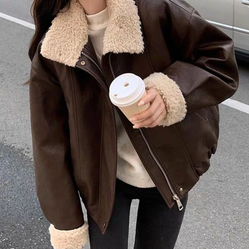 Brown Motorcycle Leather Jacket for Women, Winter Fleece-Lined and Thickened, New Lamb Wool Spliced, Warm and Loose Fit