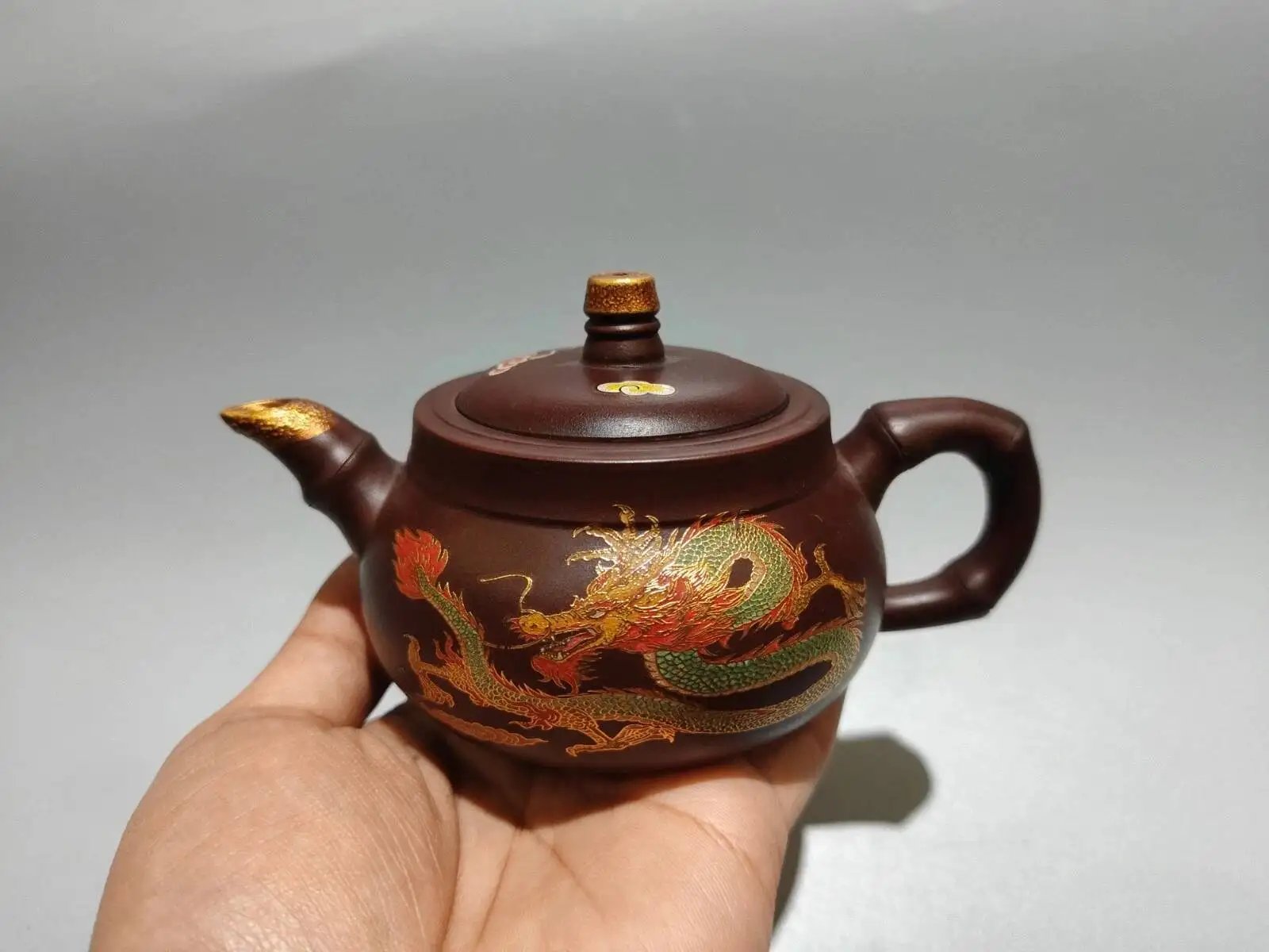 

China Yi Xing Zisha Clay Handmade Exquisite - Small Golden Dragon Phoenix Teapot 180cc