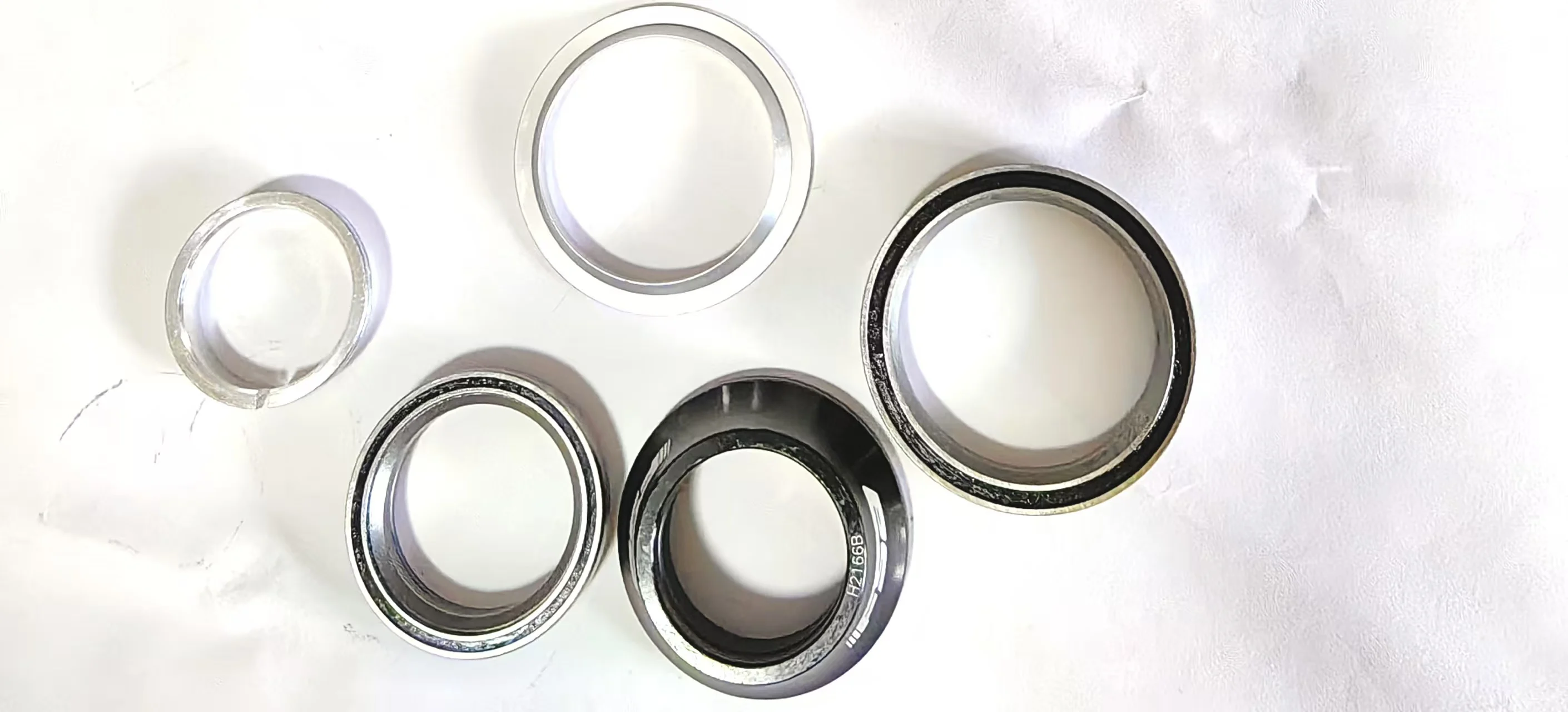 

F.S.A No.42 Orbit Tapered 42-52mm integrate headset C-40 1-1/8" to 1.5" IS42 / IS52