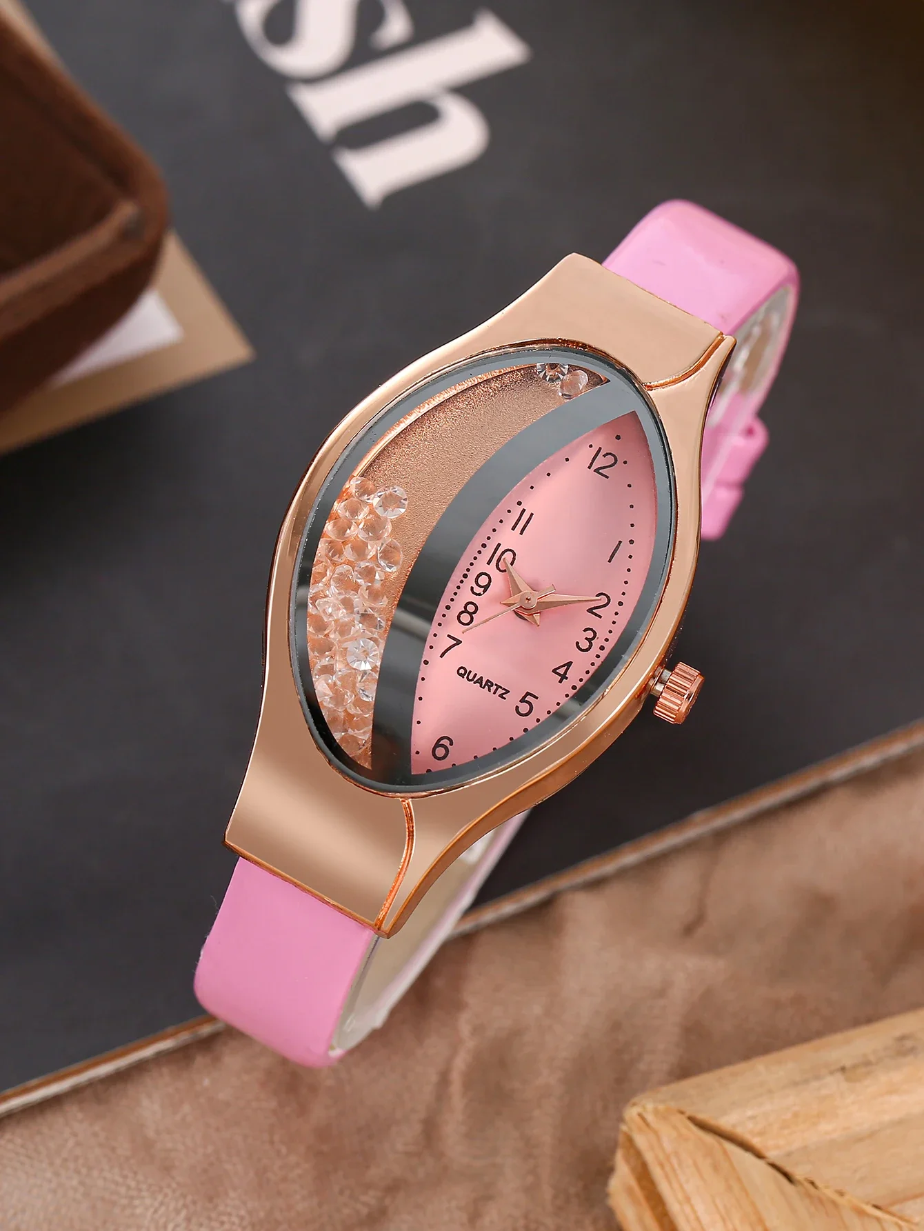 1 piece of snake patterned belt with diamond inlaid women's watch, half half rhinestone ball rolling quartz women's watch