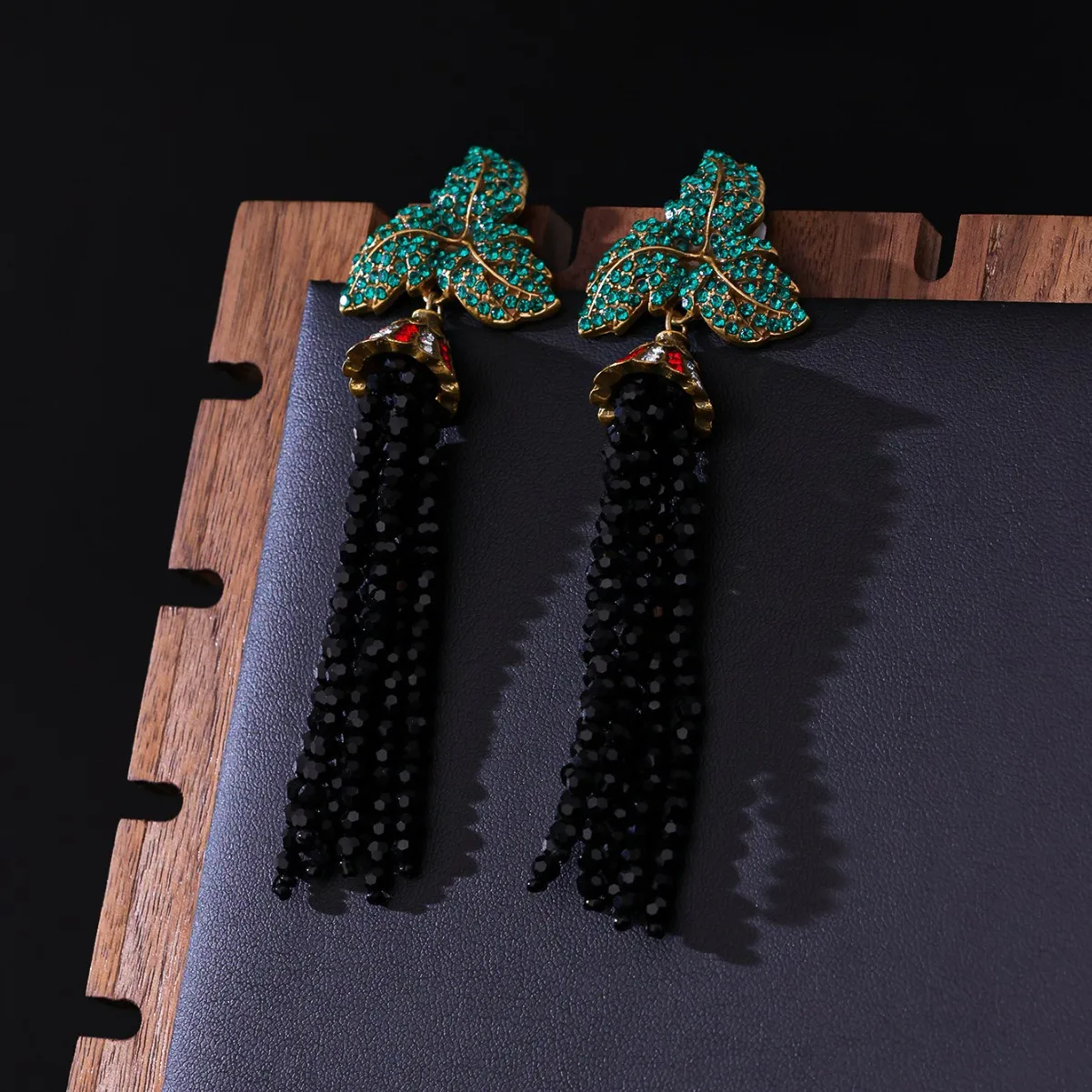 Retro Rhinestone Paved Leaf Glass Beads Tassel Earrings, Niche Design Middle-aged Vintage Rhinestone-encrusted Glass Earrings