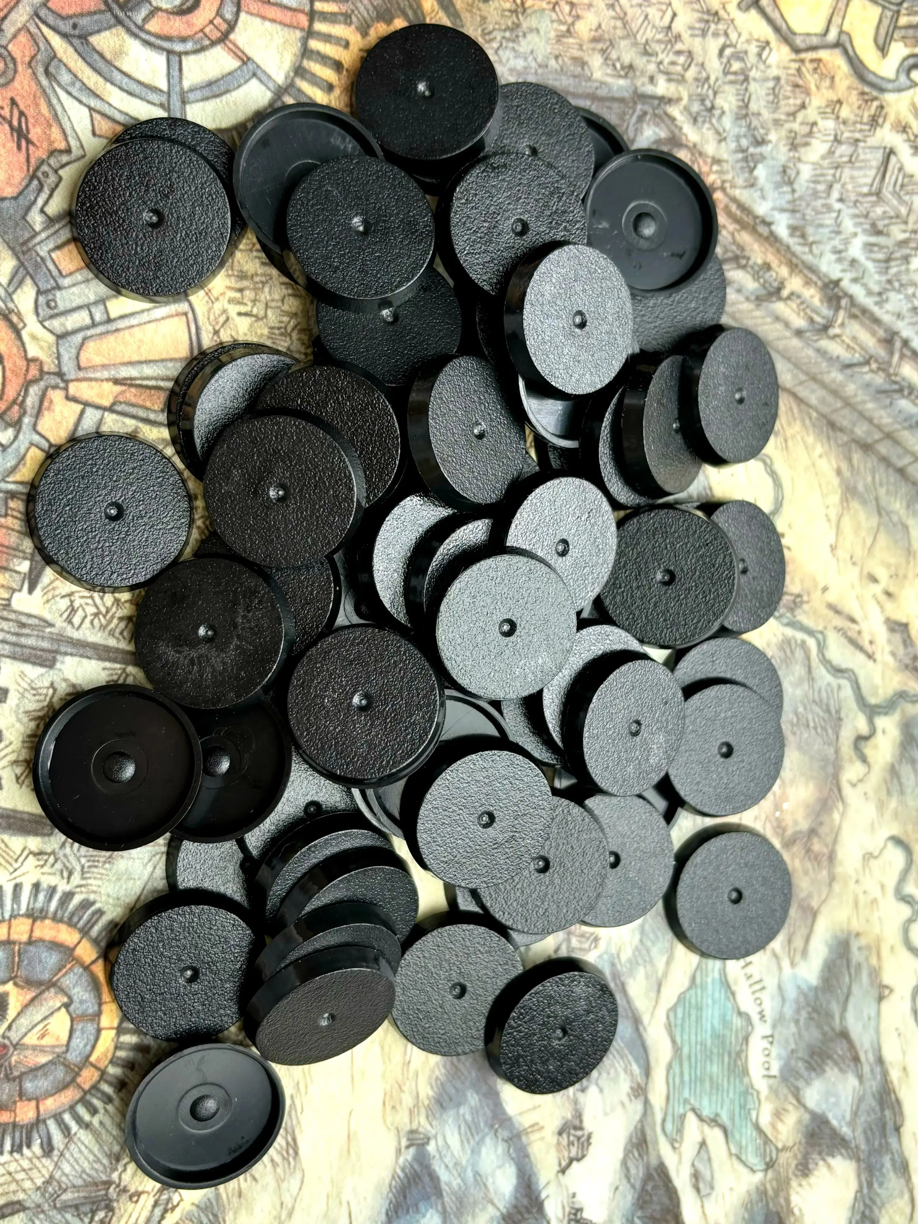 Basi rotonde in plastica da 100 pezzi da 25 mm per miniature da gioco e giochi da tavolo