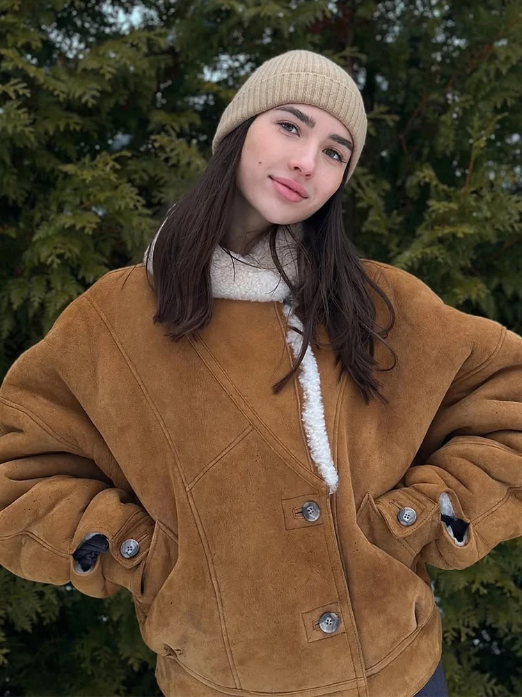 سترة قصيرة من صوف الضأن المرقعة من جلد الغزال للنساء مع طية صدر السترة وأكمام طويلة واحدة الصدر سترات فضفاضة للسيدات ملابس خارجية للشارع الشتوي