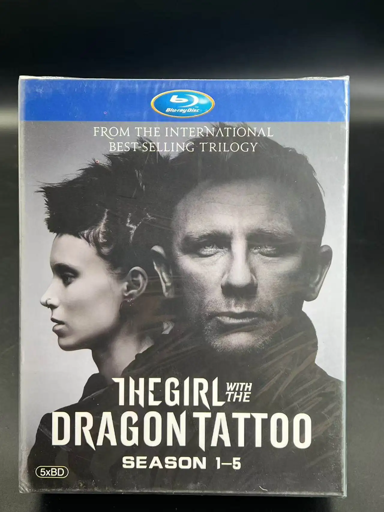 

Brand New BD Blu-ray High Definition The Girl with the Dragon Tattoo Volumes 1–5 5 Disc Set English Audio with Chinese