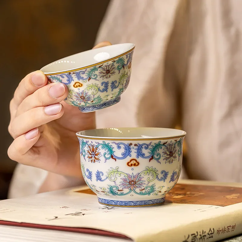 Jingdezhen High-end Baoxiang Flower Cover Bowl Handmade Enamel Color Ceramic Teapot Bucket Color Gold-painted Intertwined Lotus