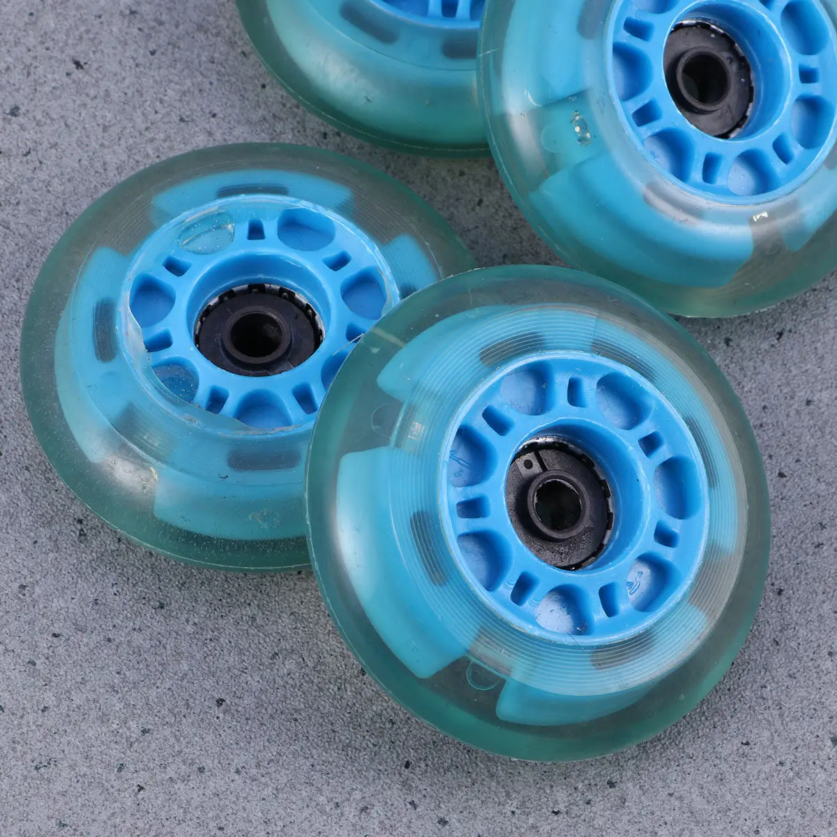 

4Pcs 72Mm LED Flashing Roller Skate Wheels for Inline Hockey Skates High Elastic PU Wear Resistant Smooth Rolling Indoor Outdoor