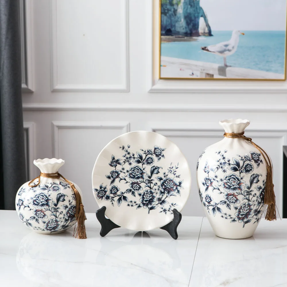 

3Sets Creative Ceramic Vase Crafts Ornaments Blue and White Porcelain Vases Fine Bone China Vase Peony Decorated Ceramic Vase