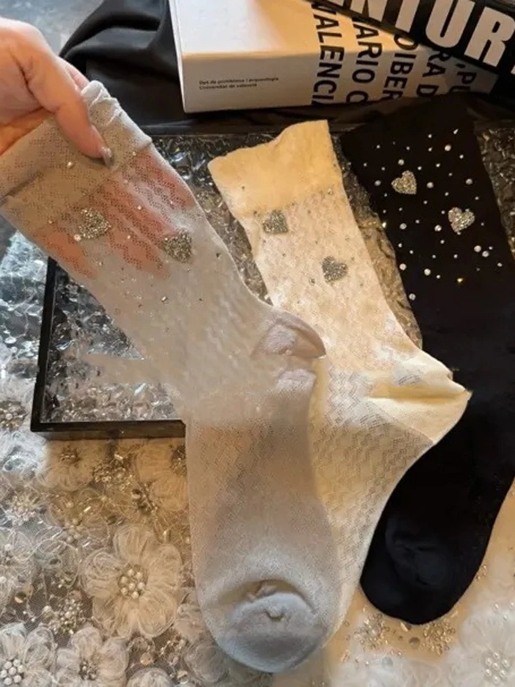nova-chegada-meias-finas-de-seda-femininas-de-cano-medio-com-detalhes-de-diamantes-e-listras-luxuosas-estilo-ins-personalizado-df