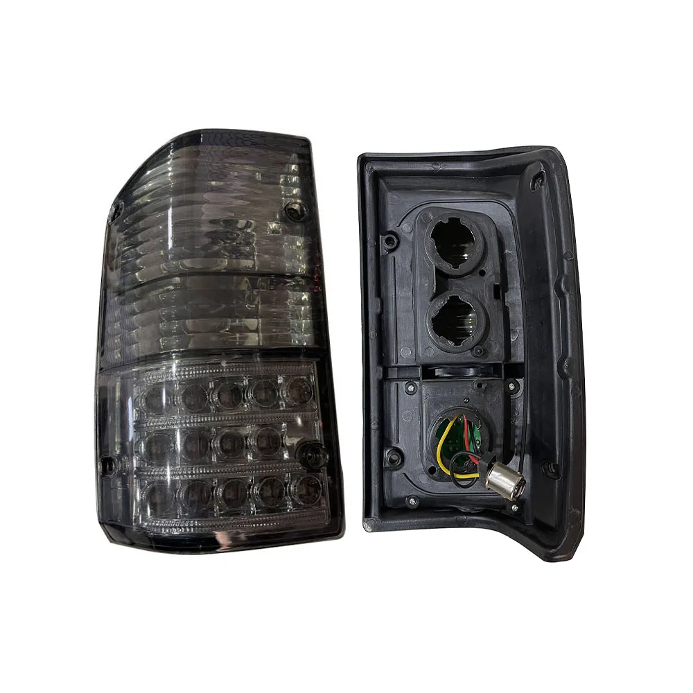 Car LED Smoked Black Tail Light Brake Lamp for Nissan Safari Patrol Y60 Modified Rear Lights 1987 to 1997 2Pcs