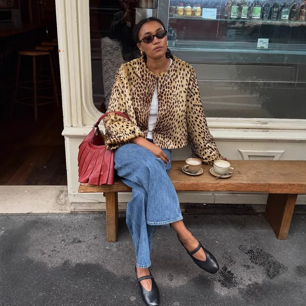 Short Length Leopard Print Coat Regular Fit Private Celebrity Style with Single Breasted Multi Button Cropped Thick Women Jacket