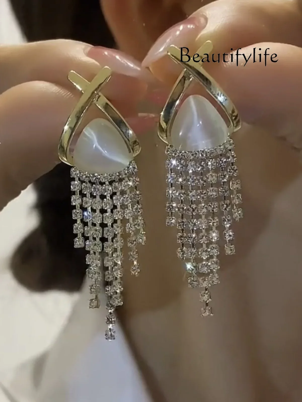 Temperament Versatile Light Luxury Diamond Fringed Earrings Advanced Daily Commuting Exquisite Natural