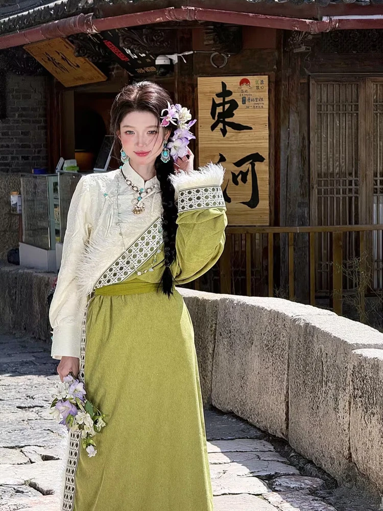 

Ethnic Tibetan New Arrival Photography Shoot Clothing Set for Girls Traditional Tibetan Costume Travel Photography