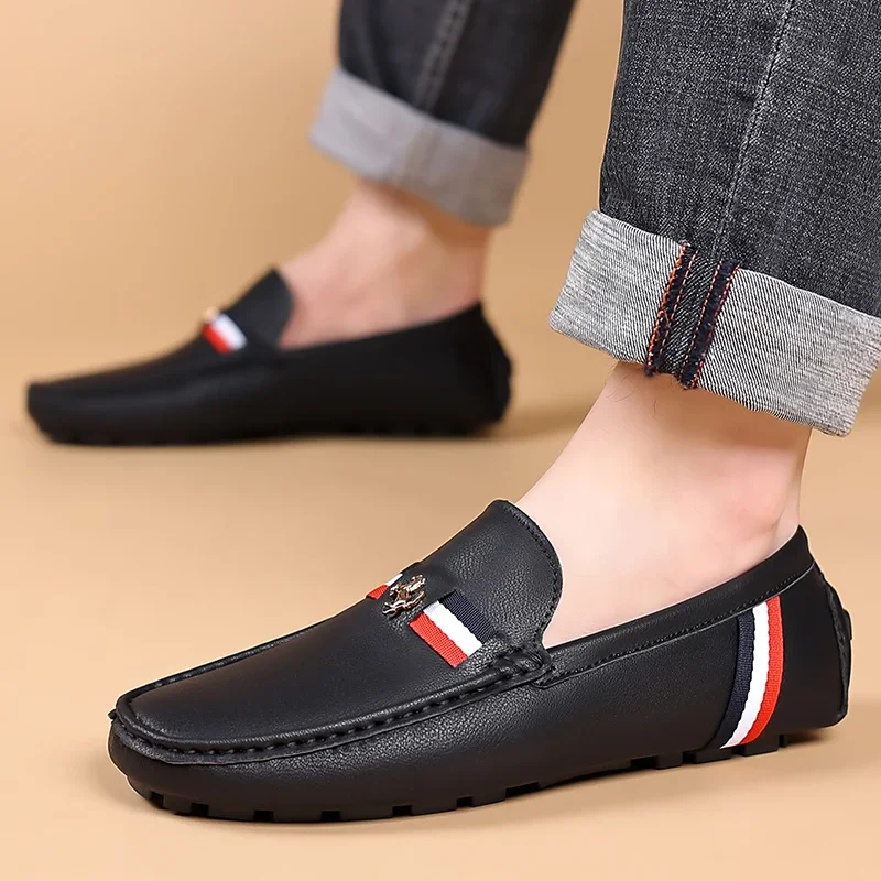 New Black Leather Casual Shoes Man Moccasins Fashion Designer Loafers For Men Flat Shoes Comfortable Slip-on Men's Social Shoes