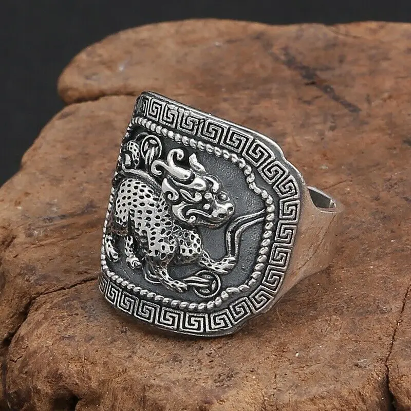 

Old Chinese Tibet Silver Handcarved Kirin God Beast Pattern Adjustable Ring