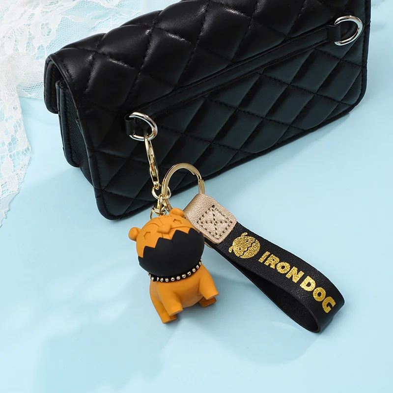 Miniso 高級で絶妙なキーチェーンペンダントは、男子学生のランドセルの鍵への小さな贈り物です。