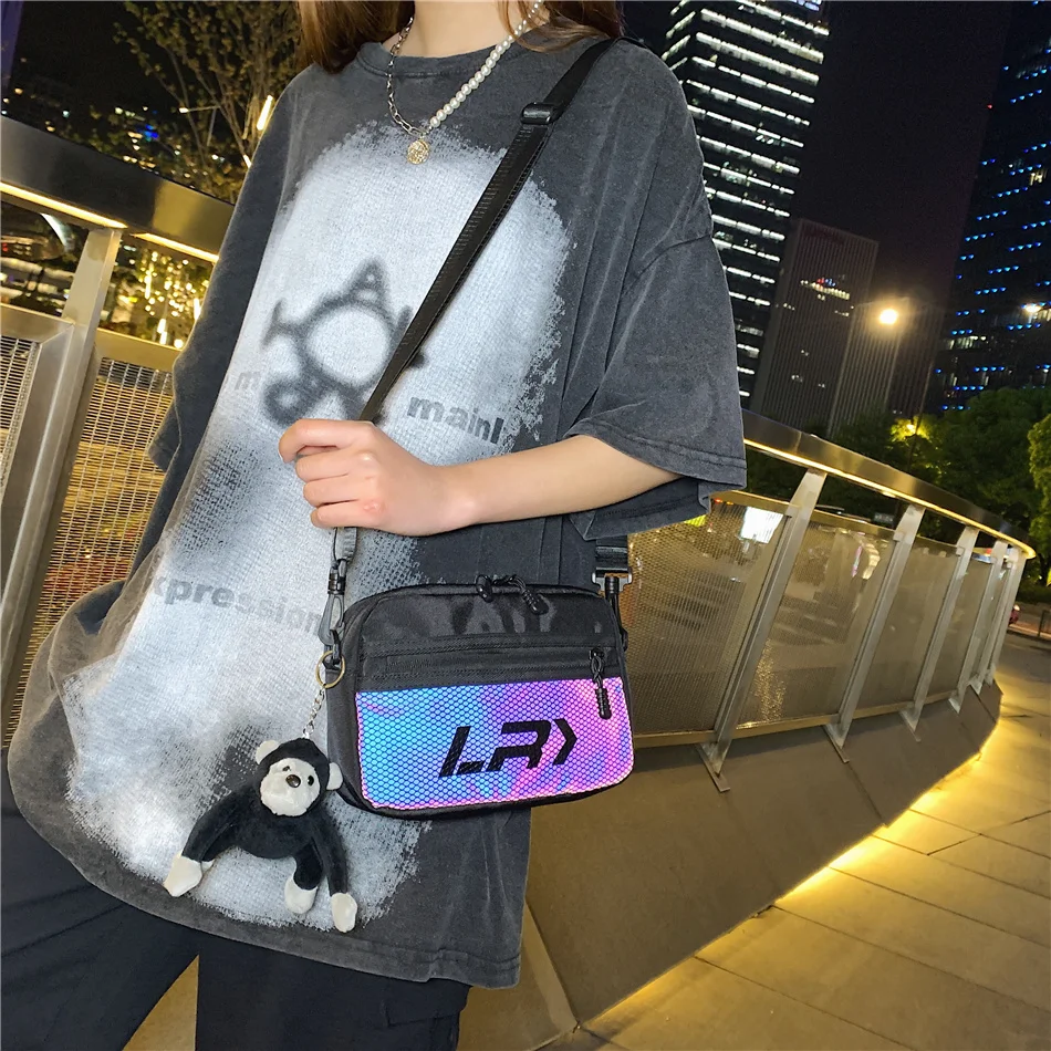 Hip-Hop Boy Summer Small Shoulder Bag Trend Brand Reflective Sling Youths Cool Streetwear Crossbody s for Teenagers 2024