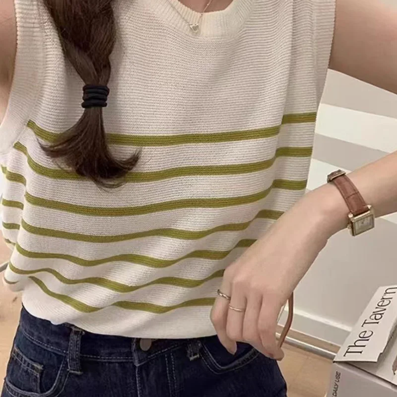 2024 New Summer Elegant Fashion Korean Style Retro T-shirts for Women Loose Casual Sleeveless O Neck Striped Knitting Chic Tops